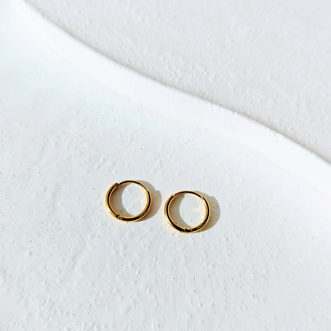 GOGO LUSH MINIMALIST SUPER MINI HUGGIE HOOPS